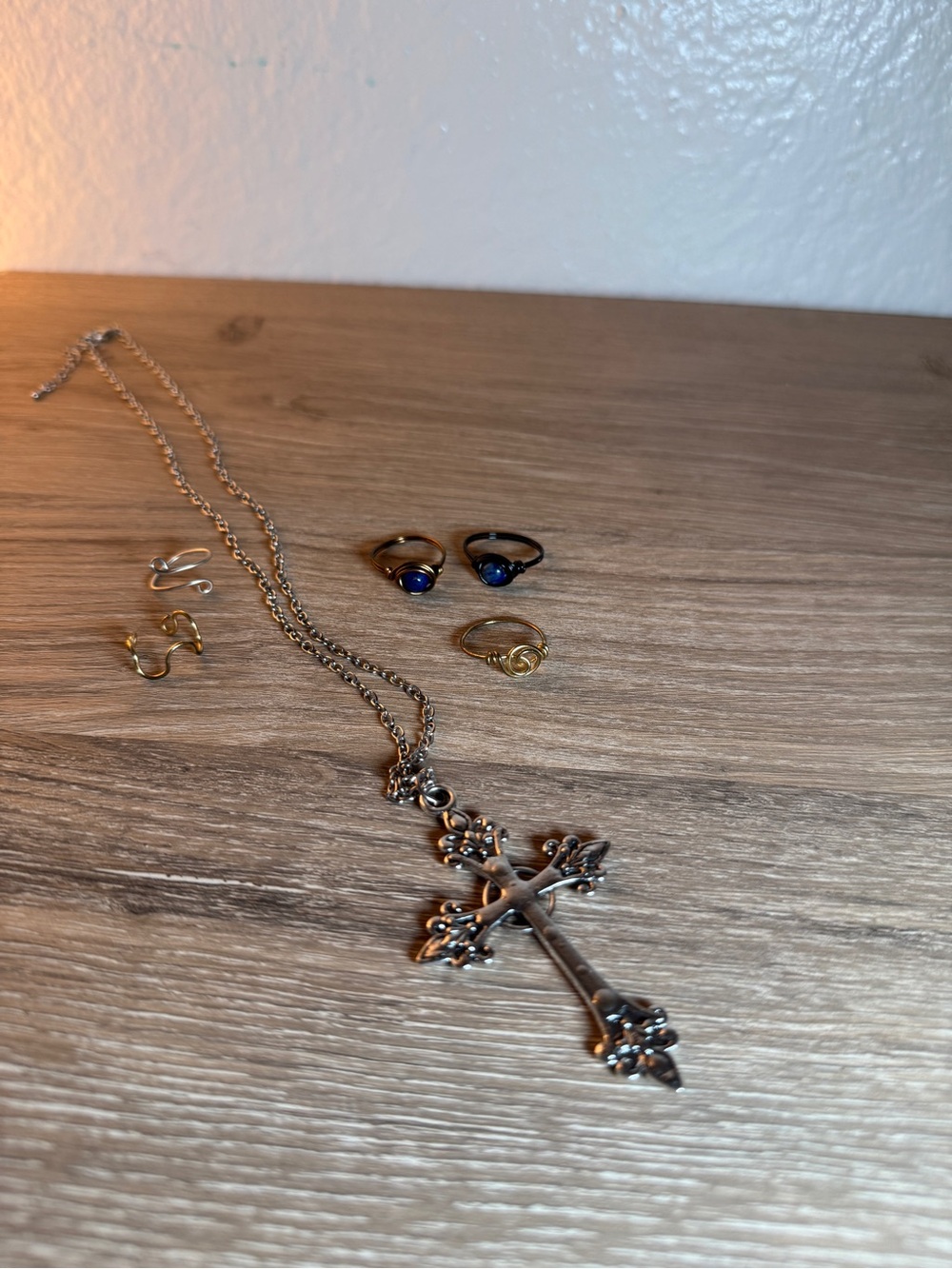 Silver Tone Decorative Cross Pendant Necklace with Mixed Rings